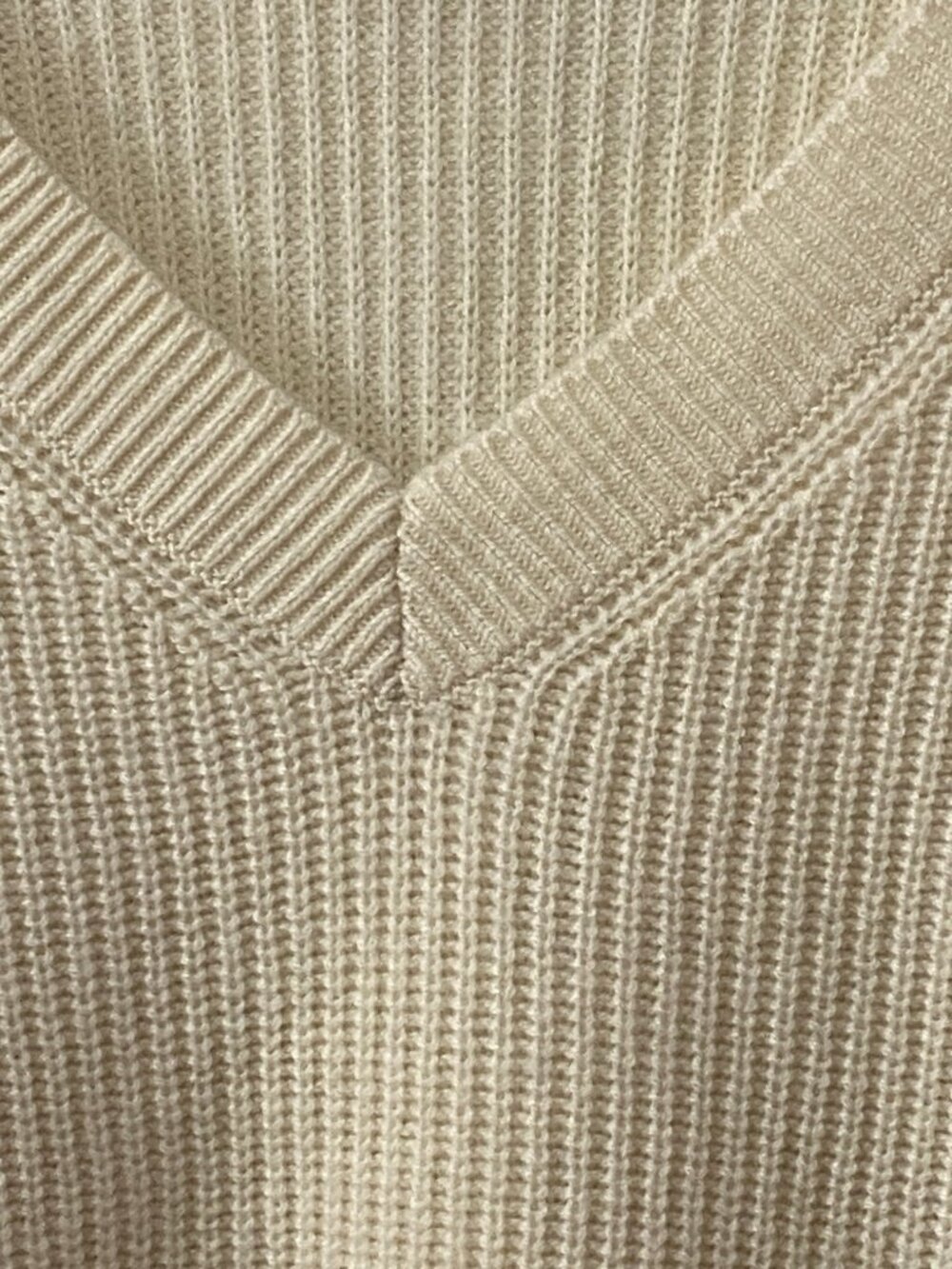 Club Monaco 100% Cashmere Sz L Womens Ivory Sweater V-Neck Long Sleeve - Picture 5 of 10